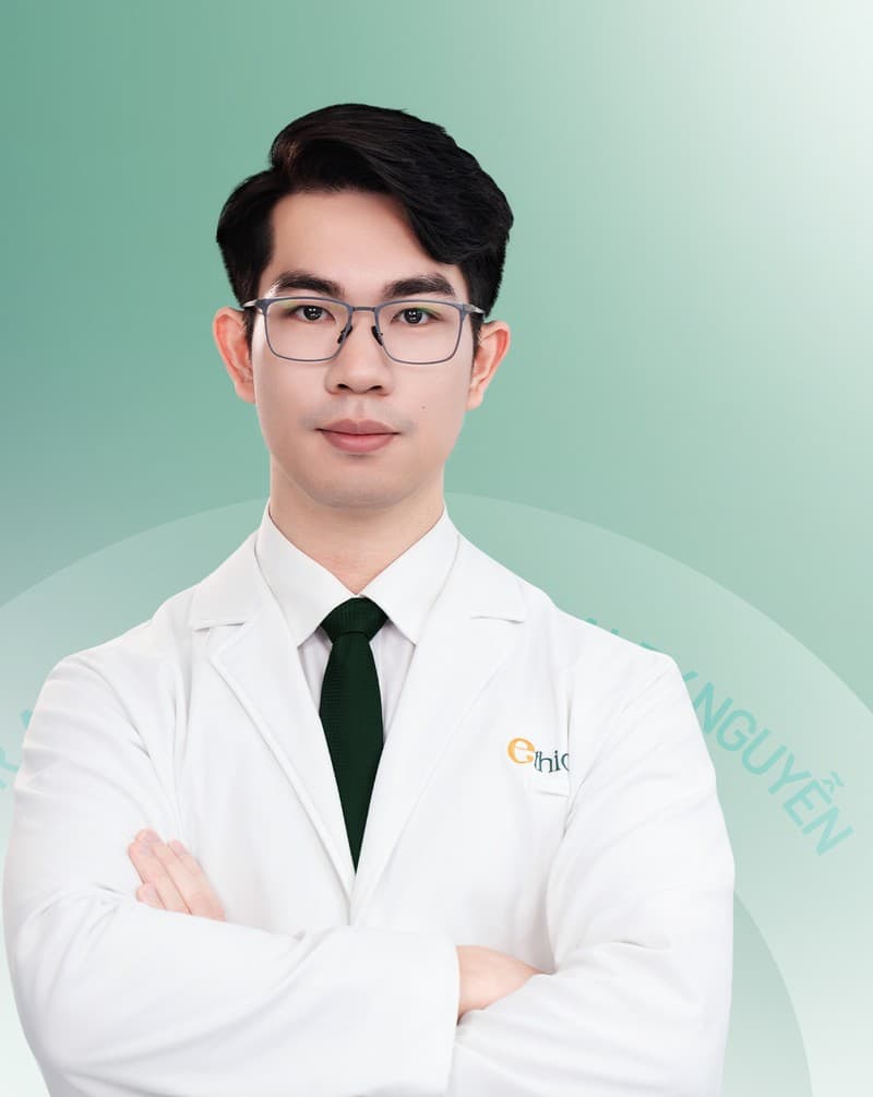 Bác sĩ Alex Nguyễn