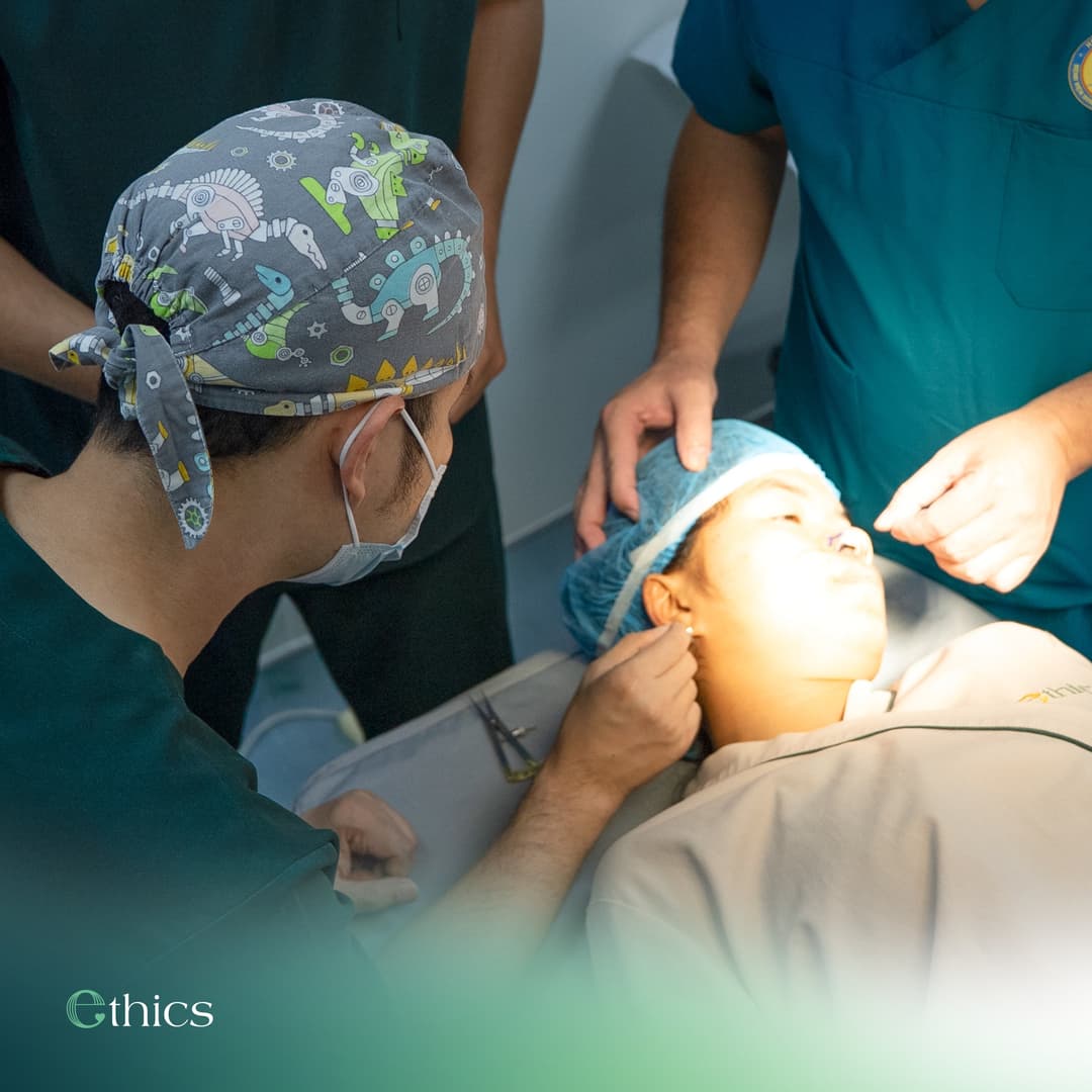 Le docteur Lê Quốc Vương propose des consultations individuelles et personnalisées